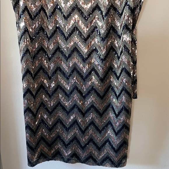 Black & Gold Dress NWT 🏷 - Picture 3 of 5